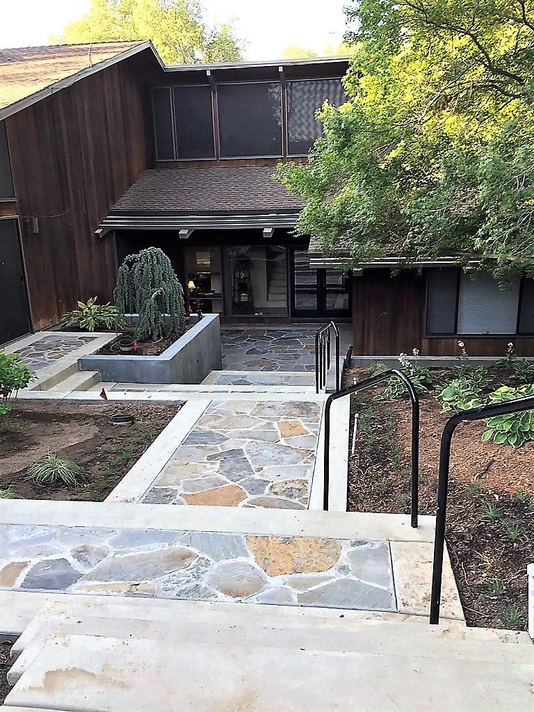 Avatar for V-Builders