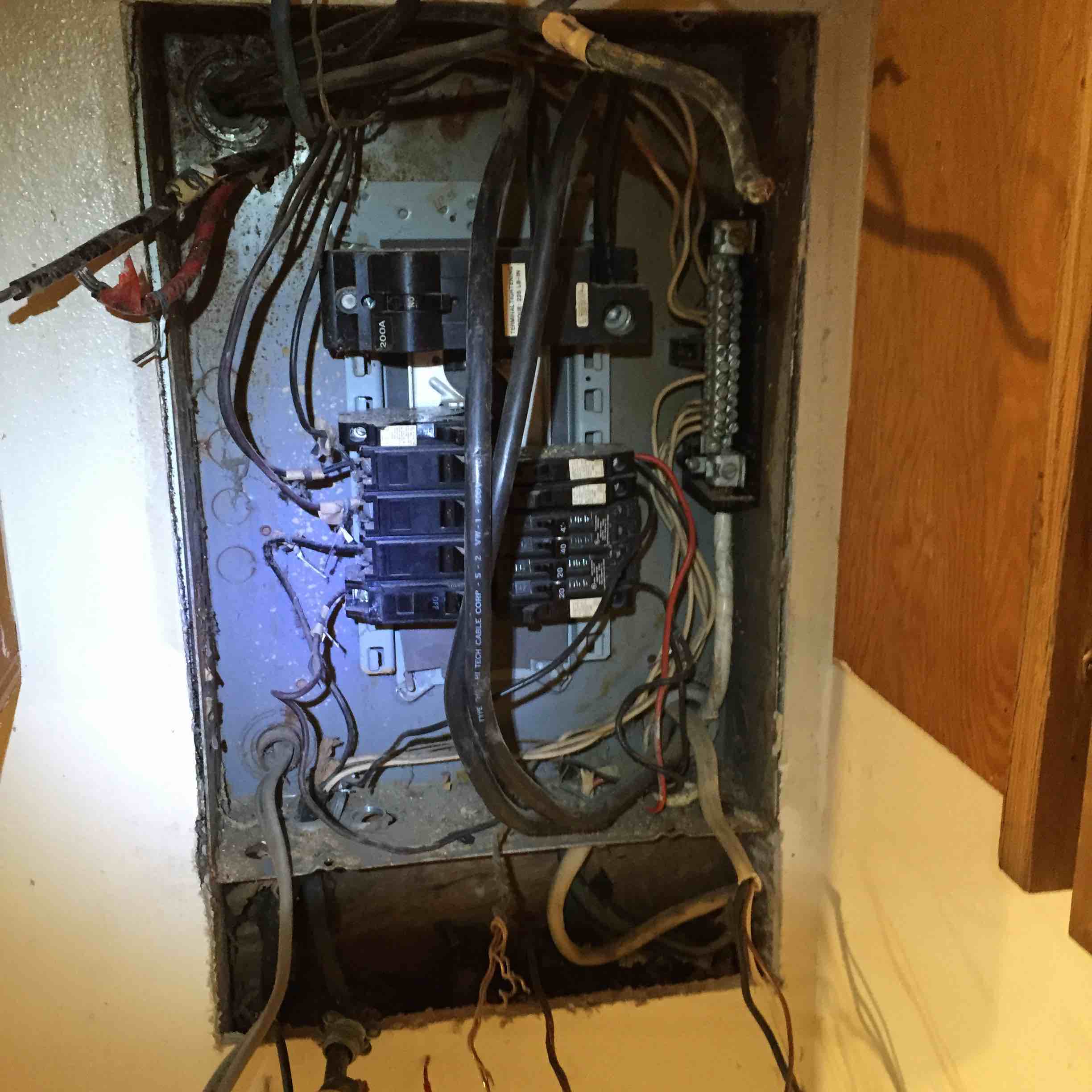 Avatar for Ultimate electric LLC