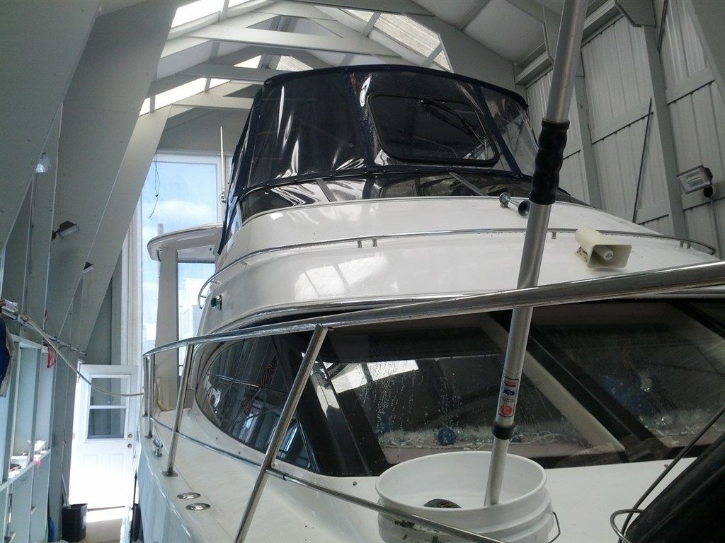60' Bayliner