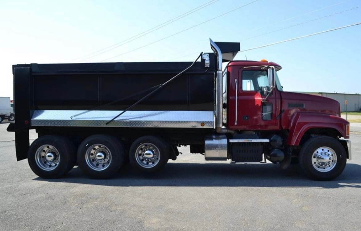 Avatar for Hunts Hauling & Rigging