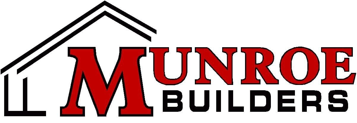 MUNROE BUILDERS logo