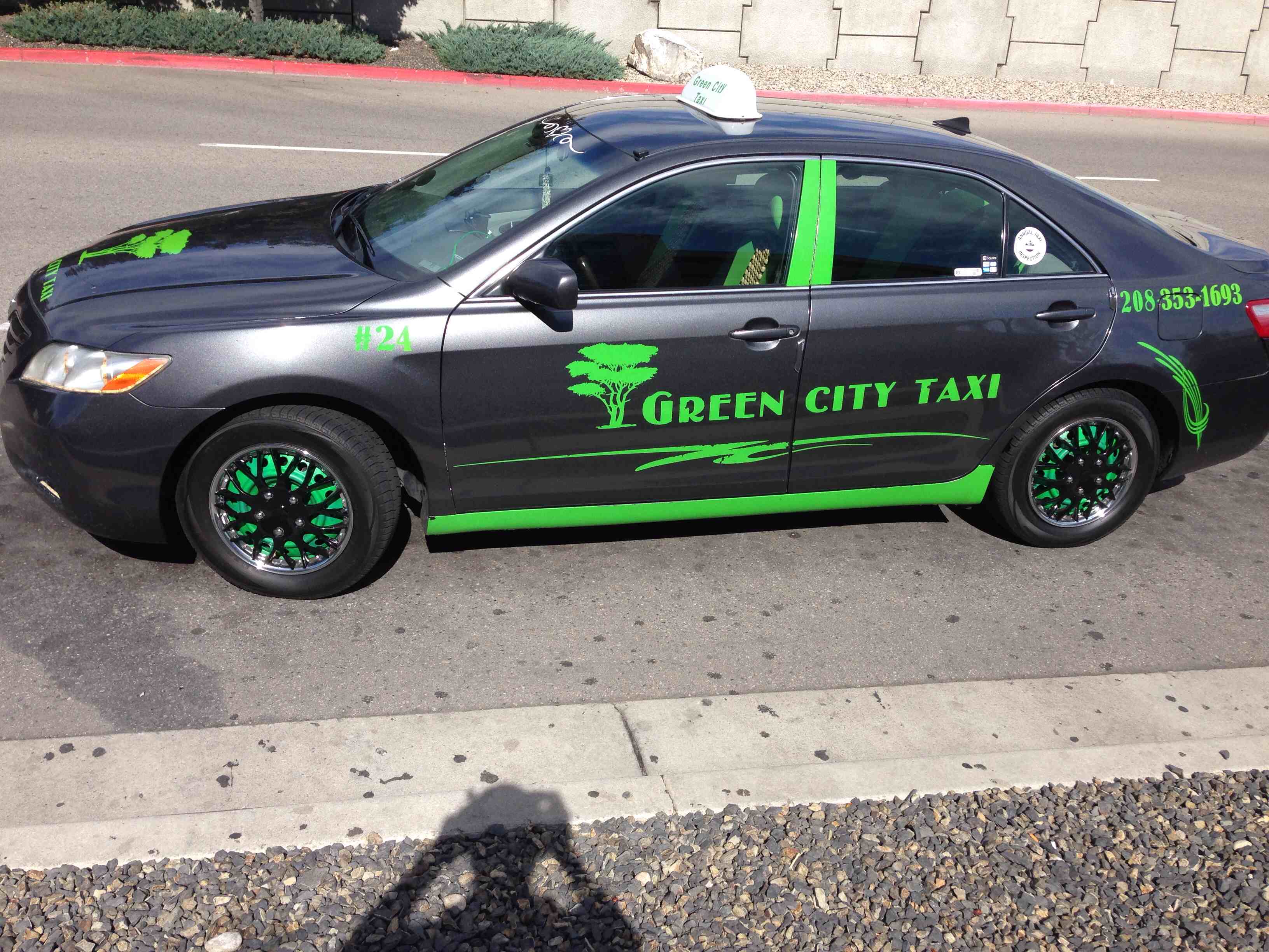 Green City Taxi Boise ID logo