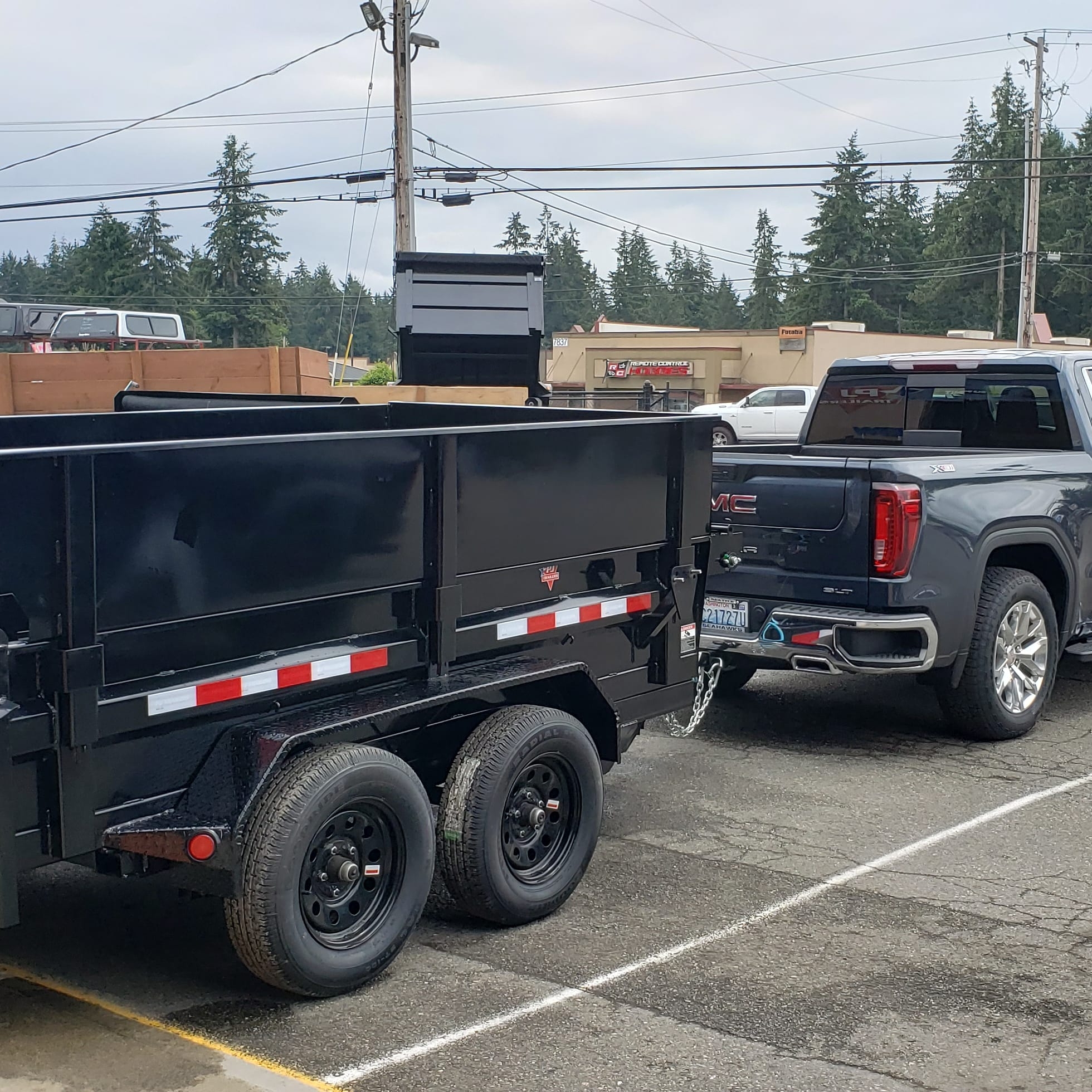 253 Pick Up And Delivery logo