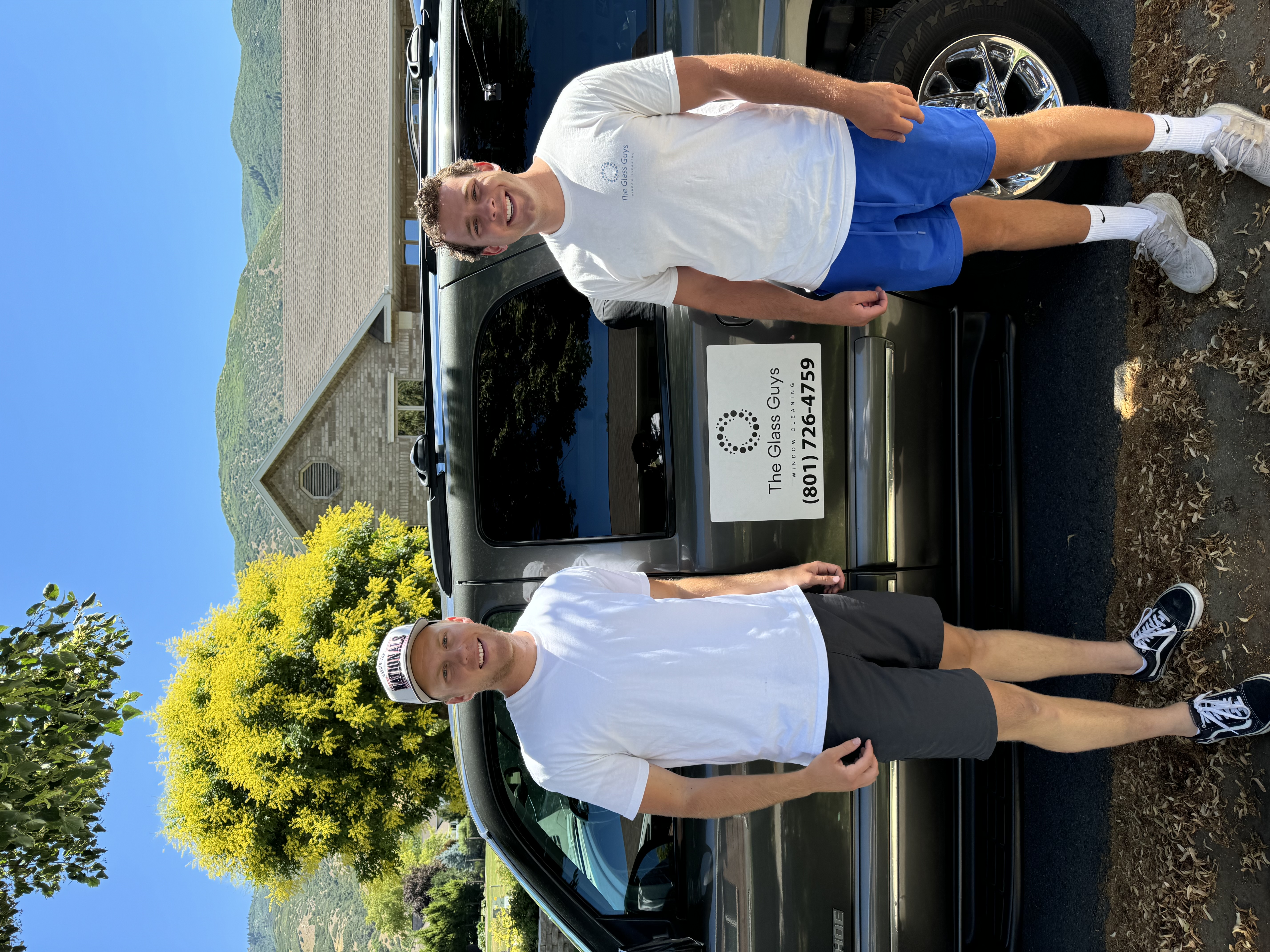 The Glass Guys LLC logo