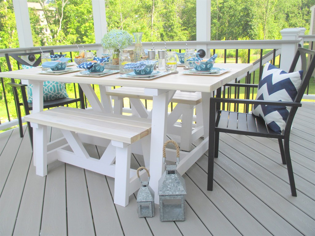 Deck Decor