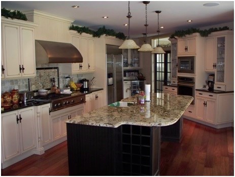 Kitchen with Island