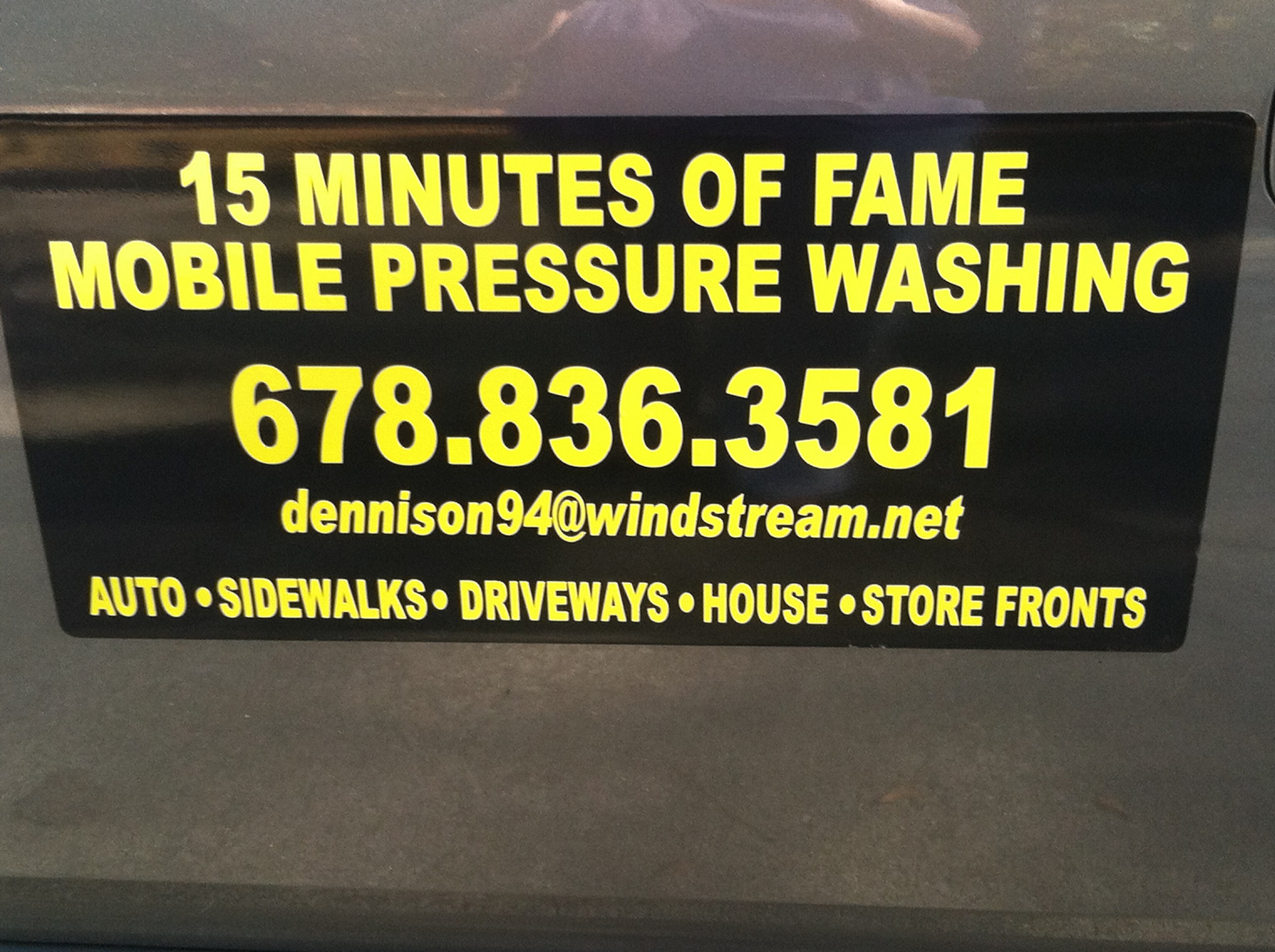 15 Minutes of Fame logo