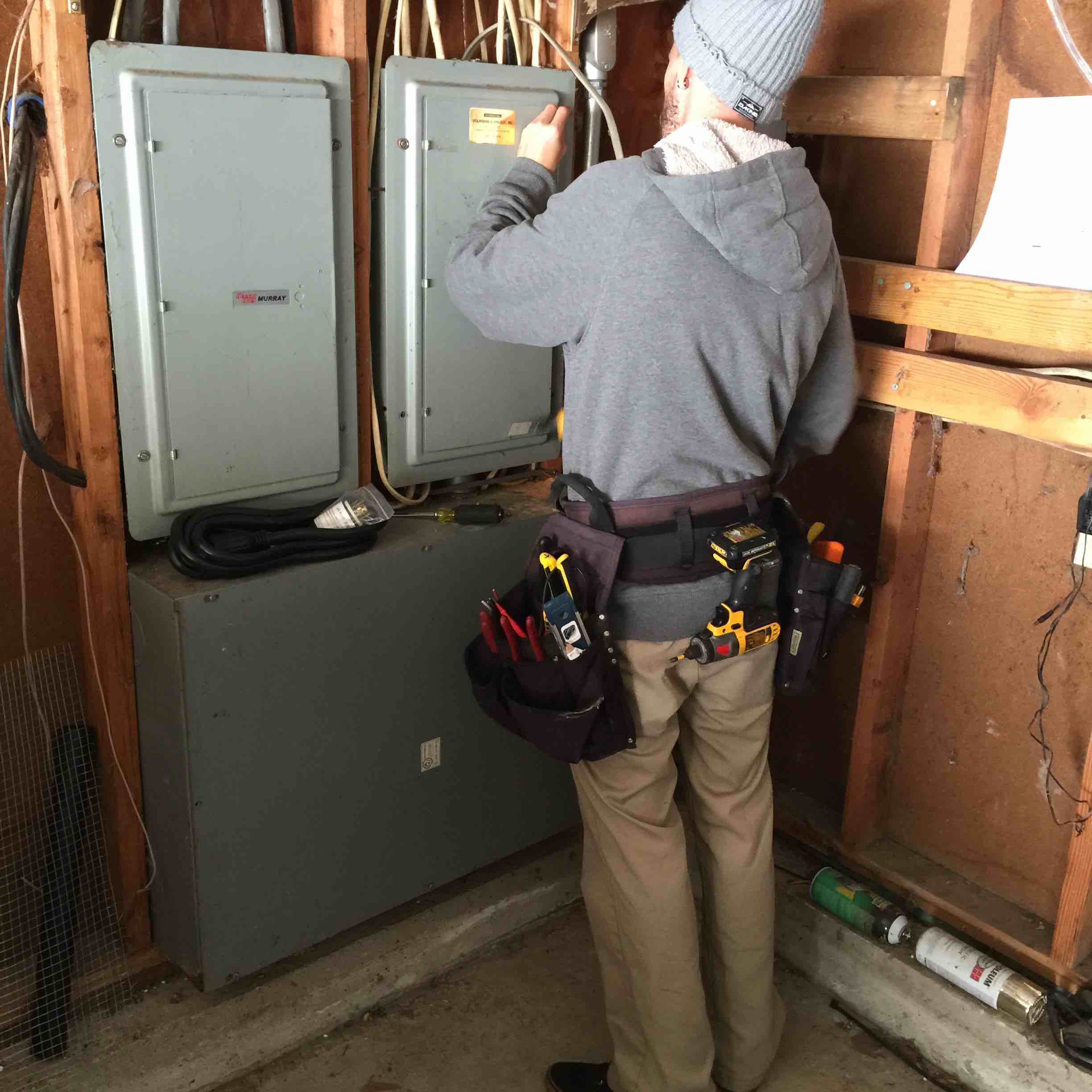 SJA Electric LLC contracted under BB Electric logo