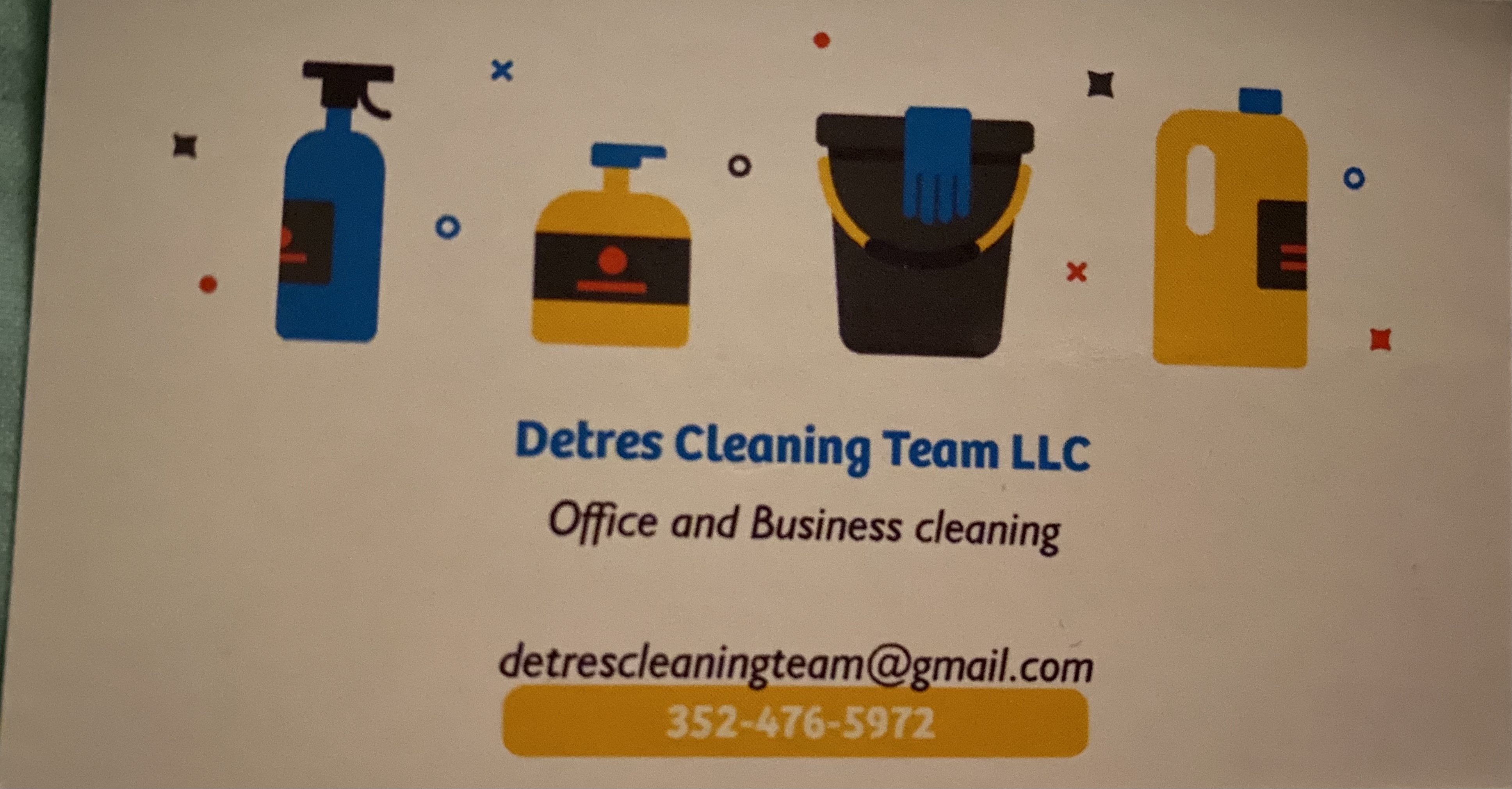 Detres cleaning team logo
