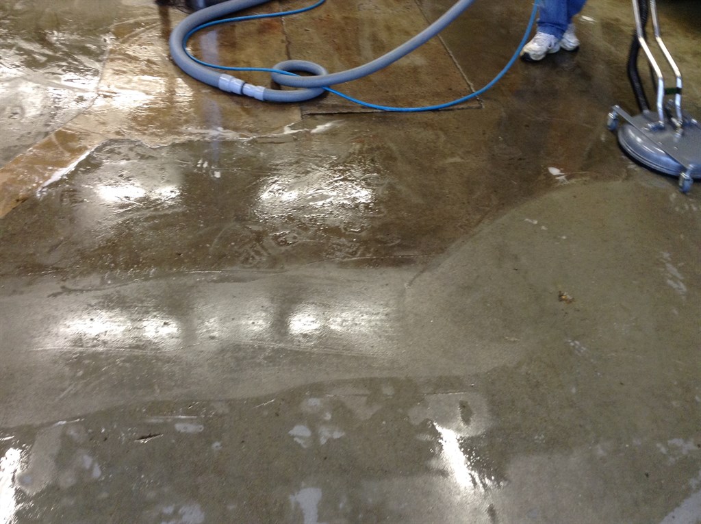 Tire changing Bay