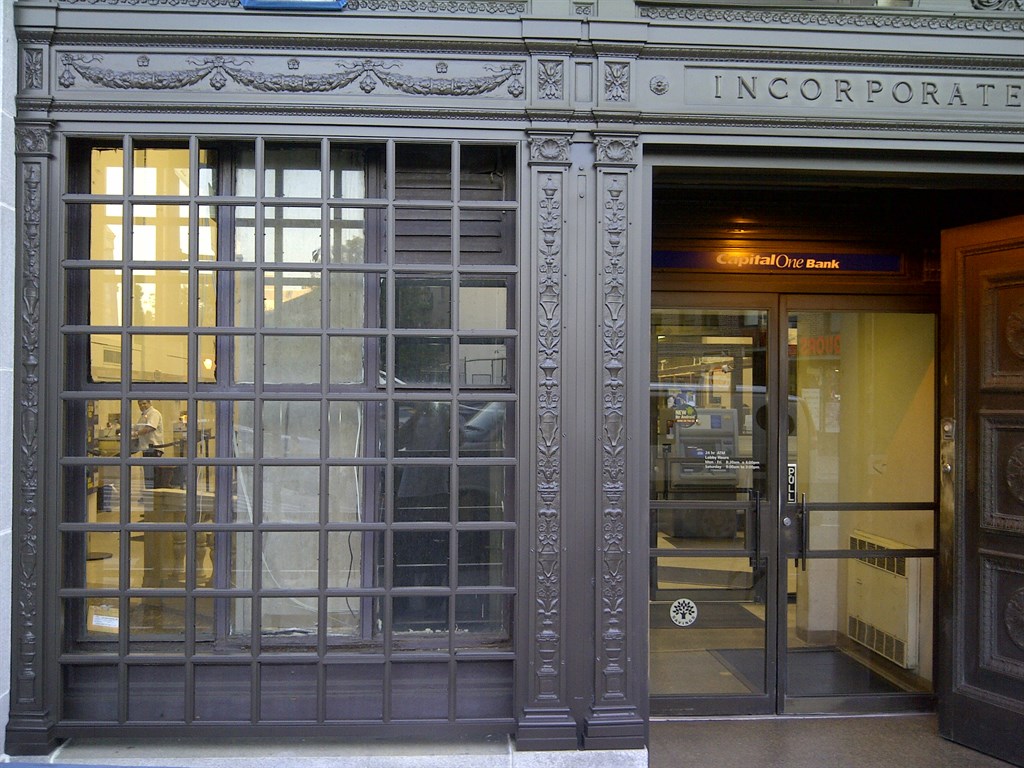 Bank- Front Ertrance