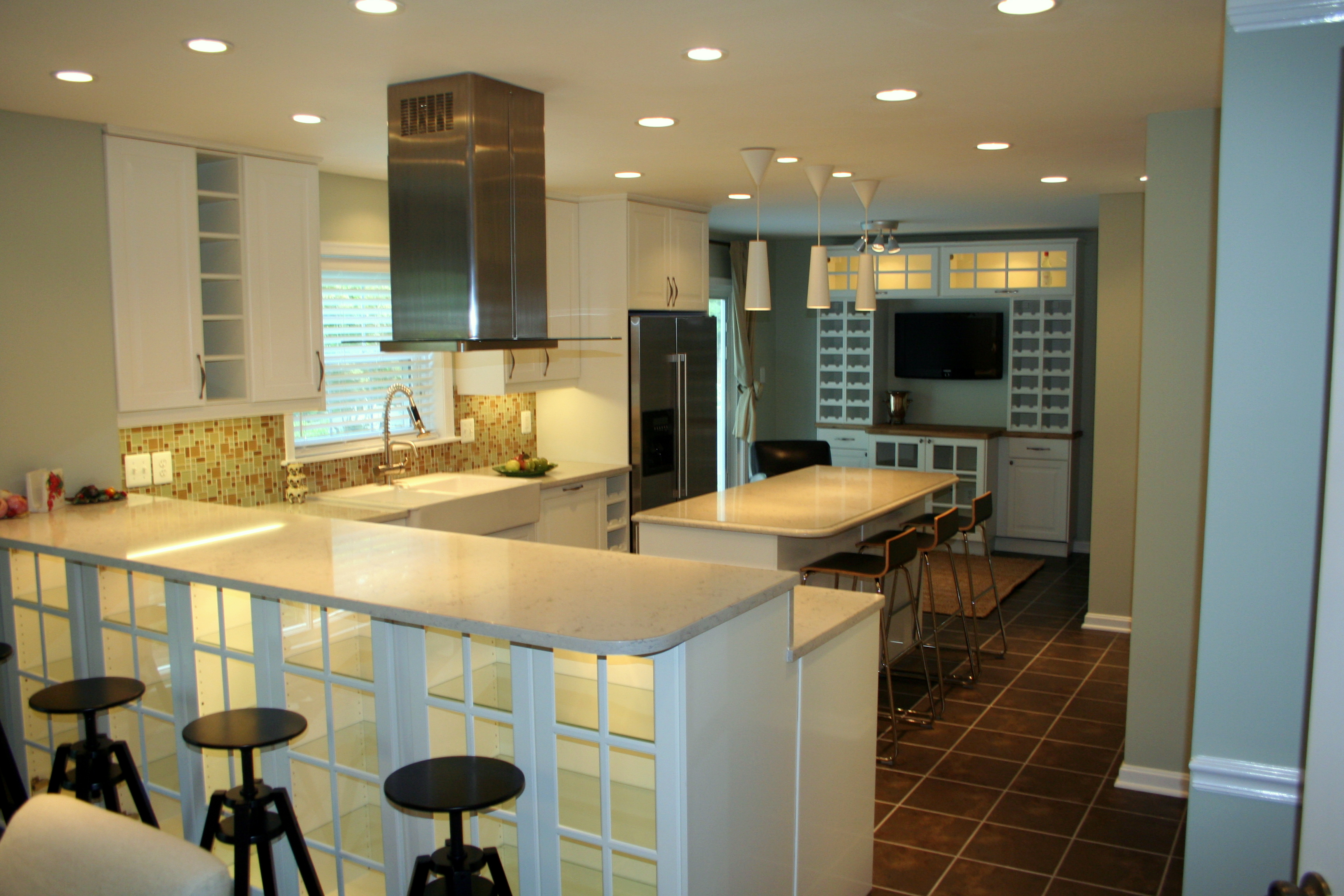 open plan, chef's kitchen