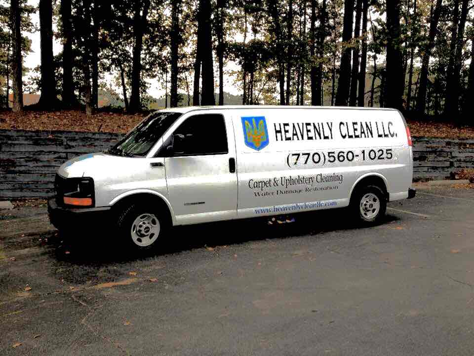 Heavenly Clean LLC logo