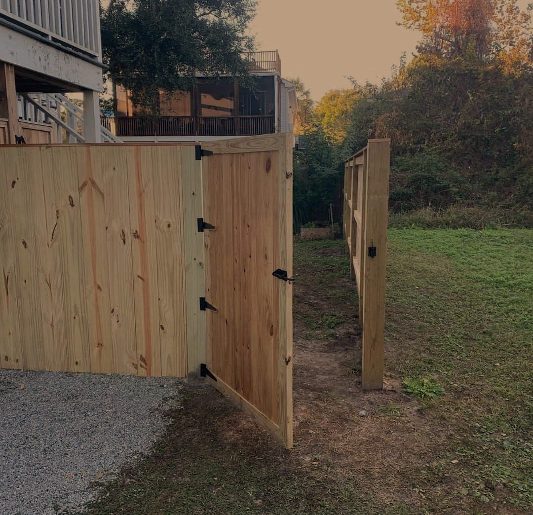 Avatar for Lowery's Fencing LLC