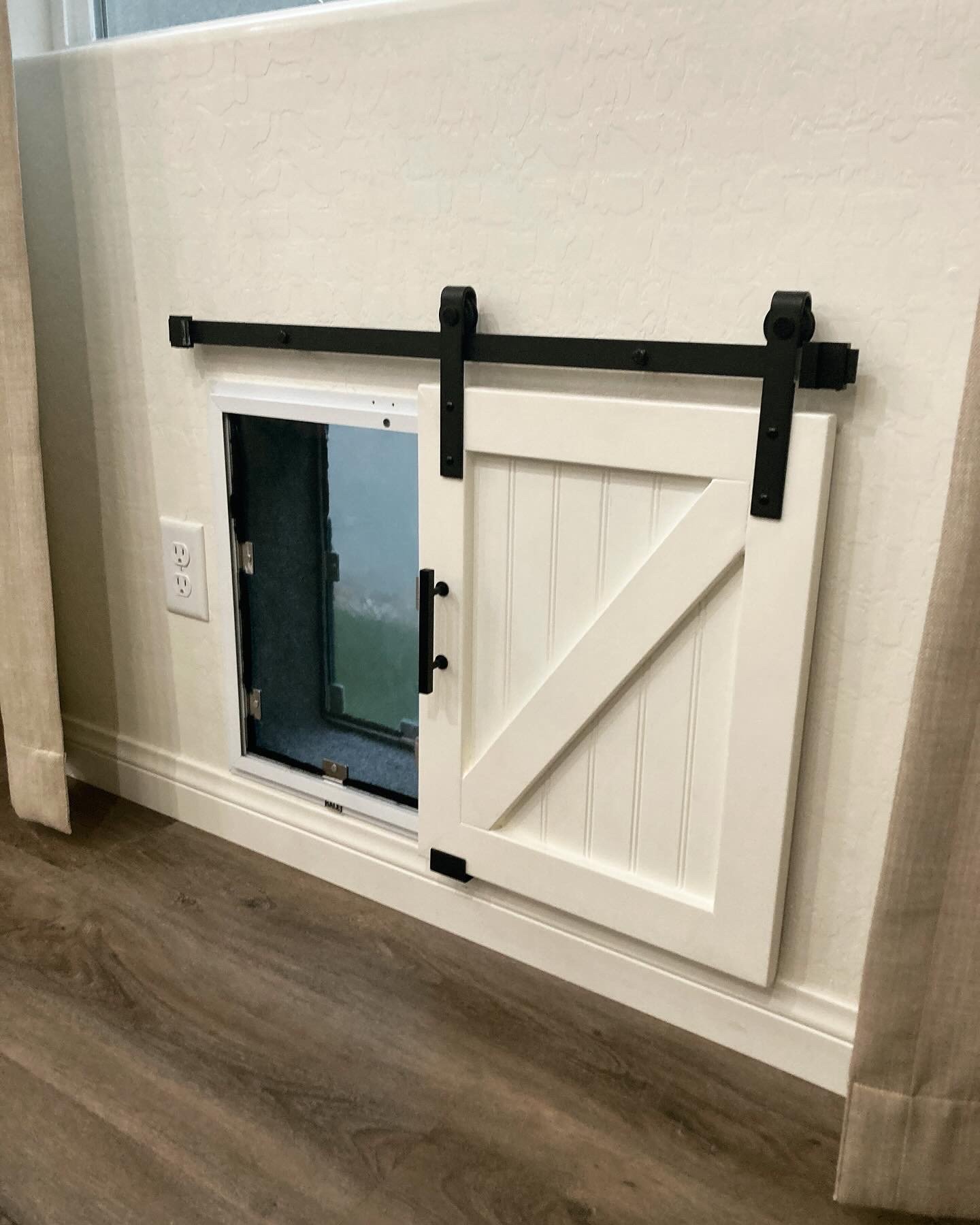 Avatar for Doors 4 Mutts LLC