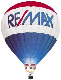 REMAX CENTERSTONE - WALT ORILEY logo