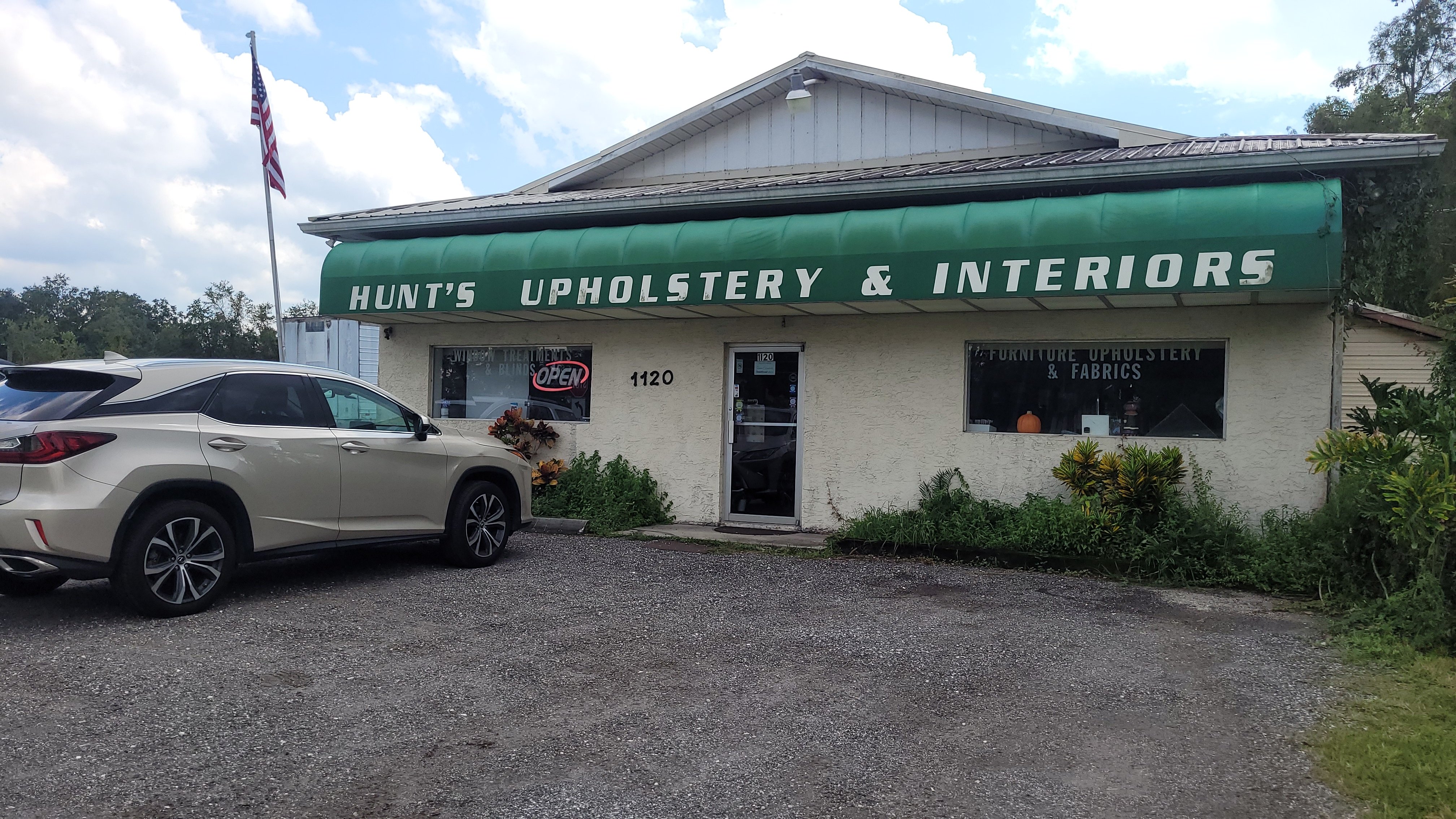 Avatar for Hunts Upholstery and Interiors