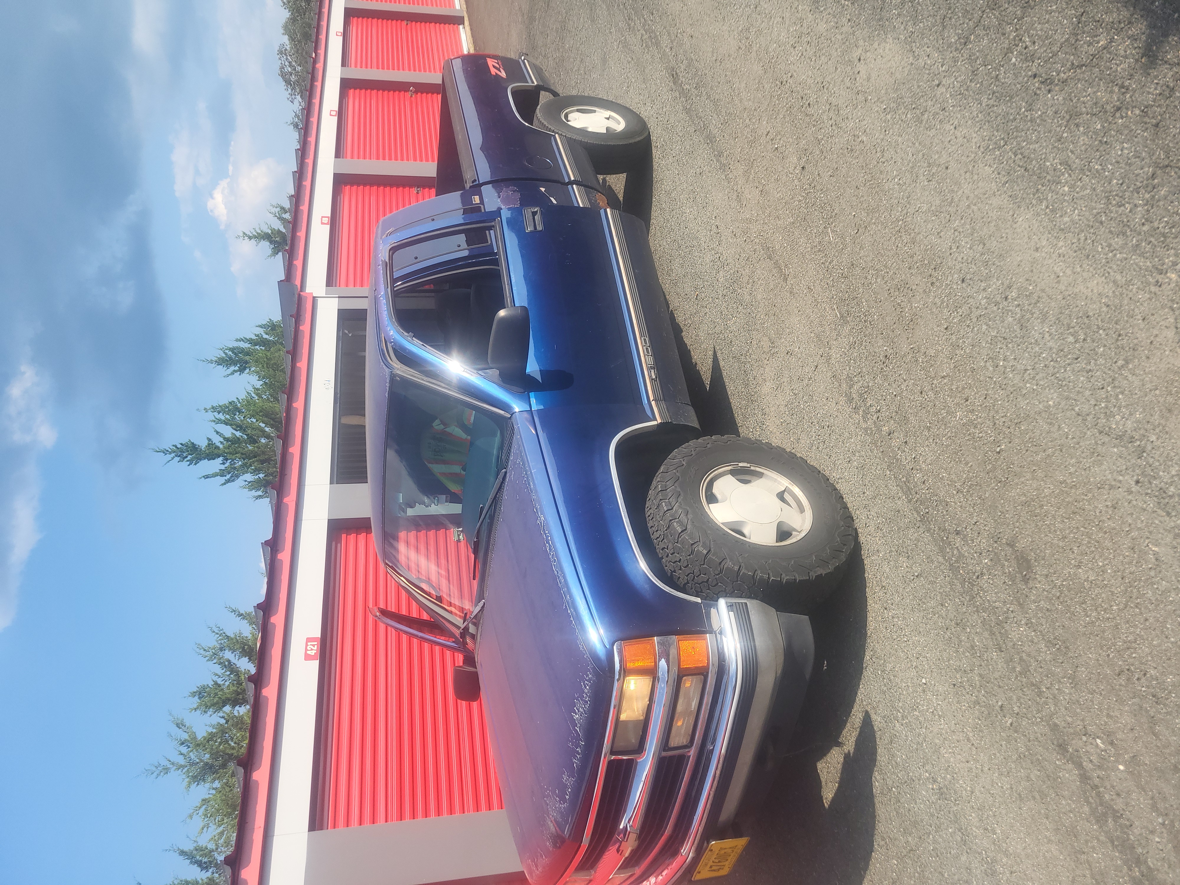 Avatar for Gray trash and junk