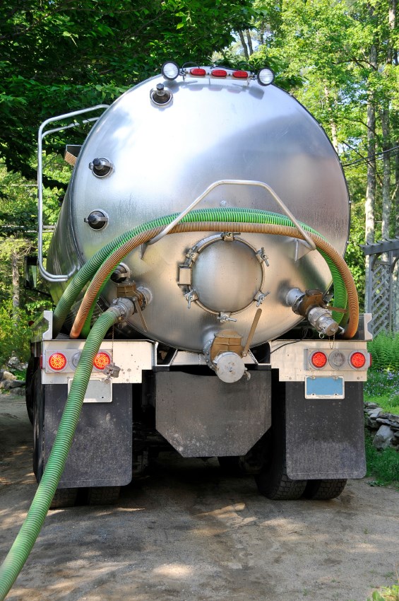 R & T Sewer Systems LLC logo