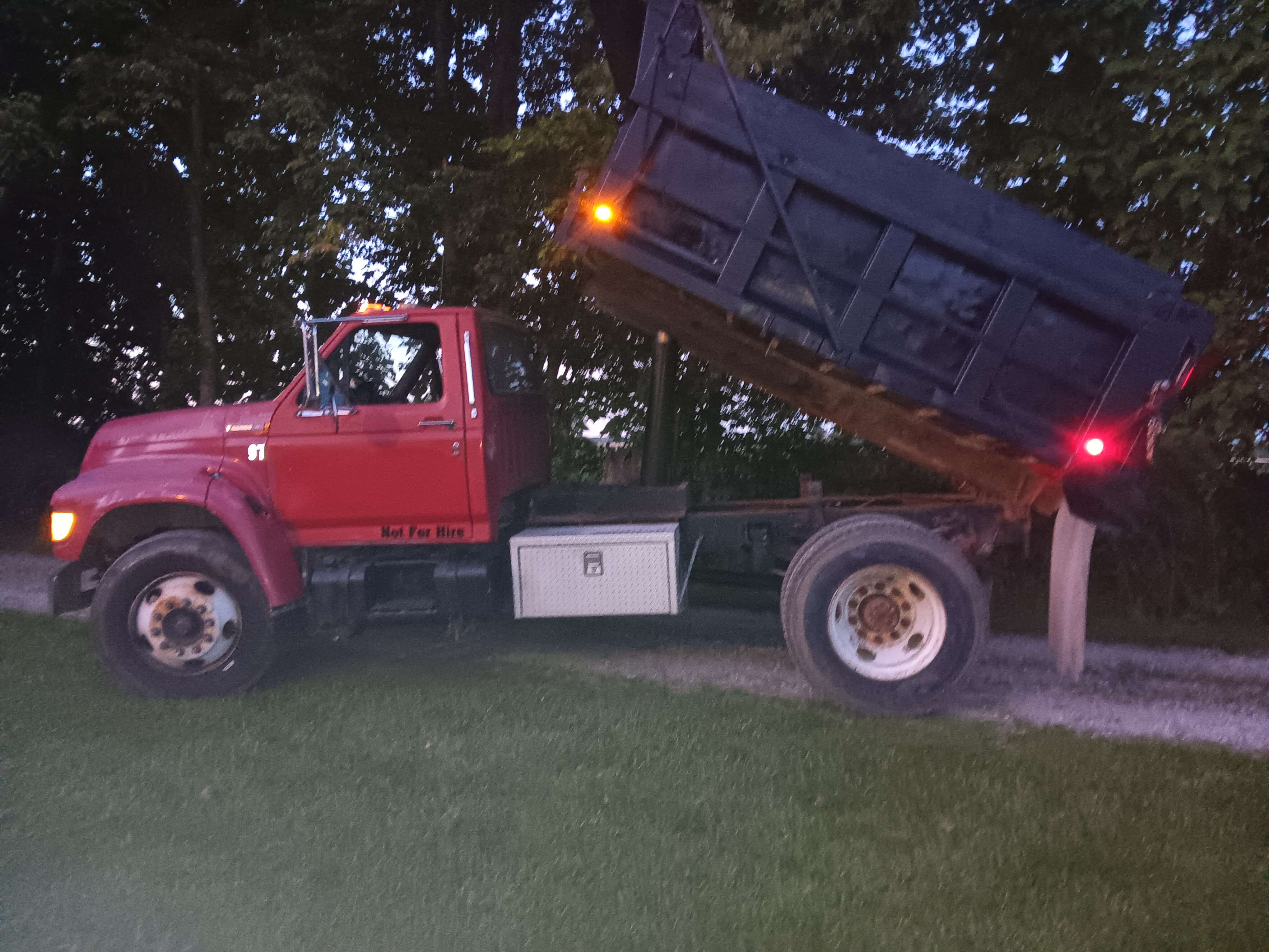 Avatar for Roberts Hauling 