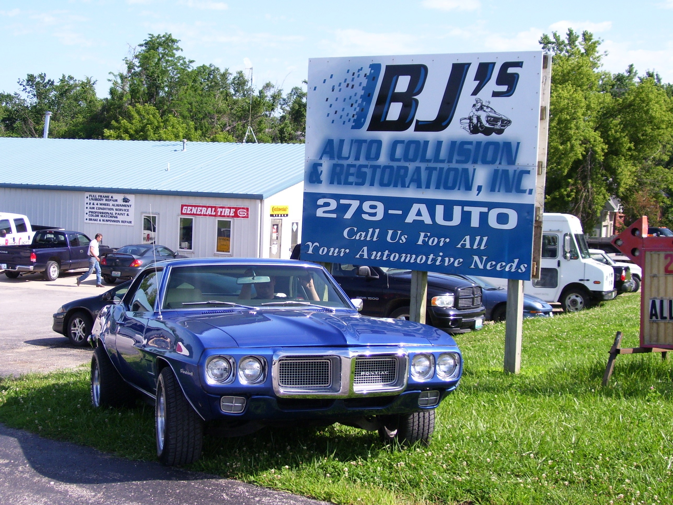 Logo for B.J.'s Auto Collision INC