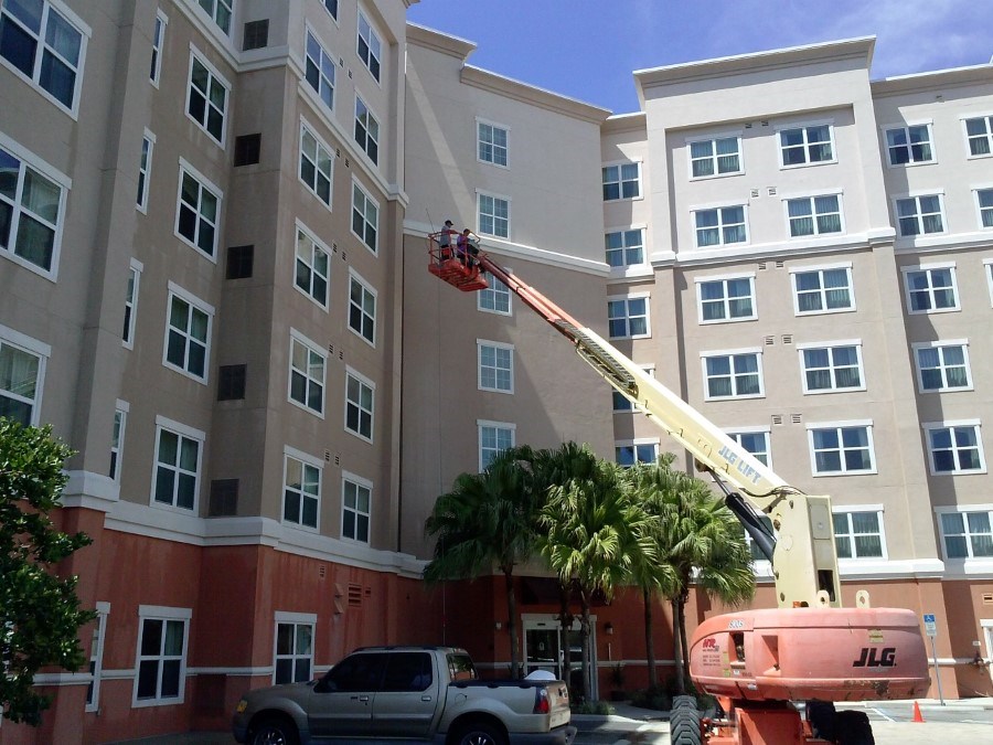 Commercial Pressure Washing