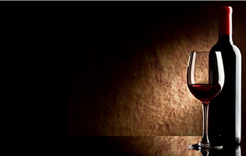 Distinctive Glassware logo