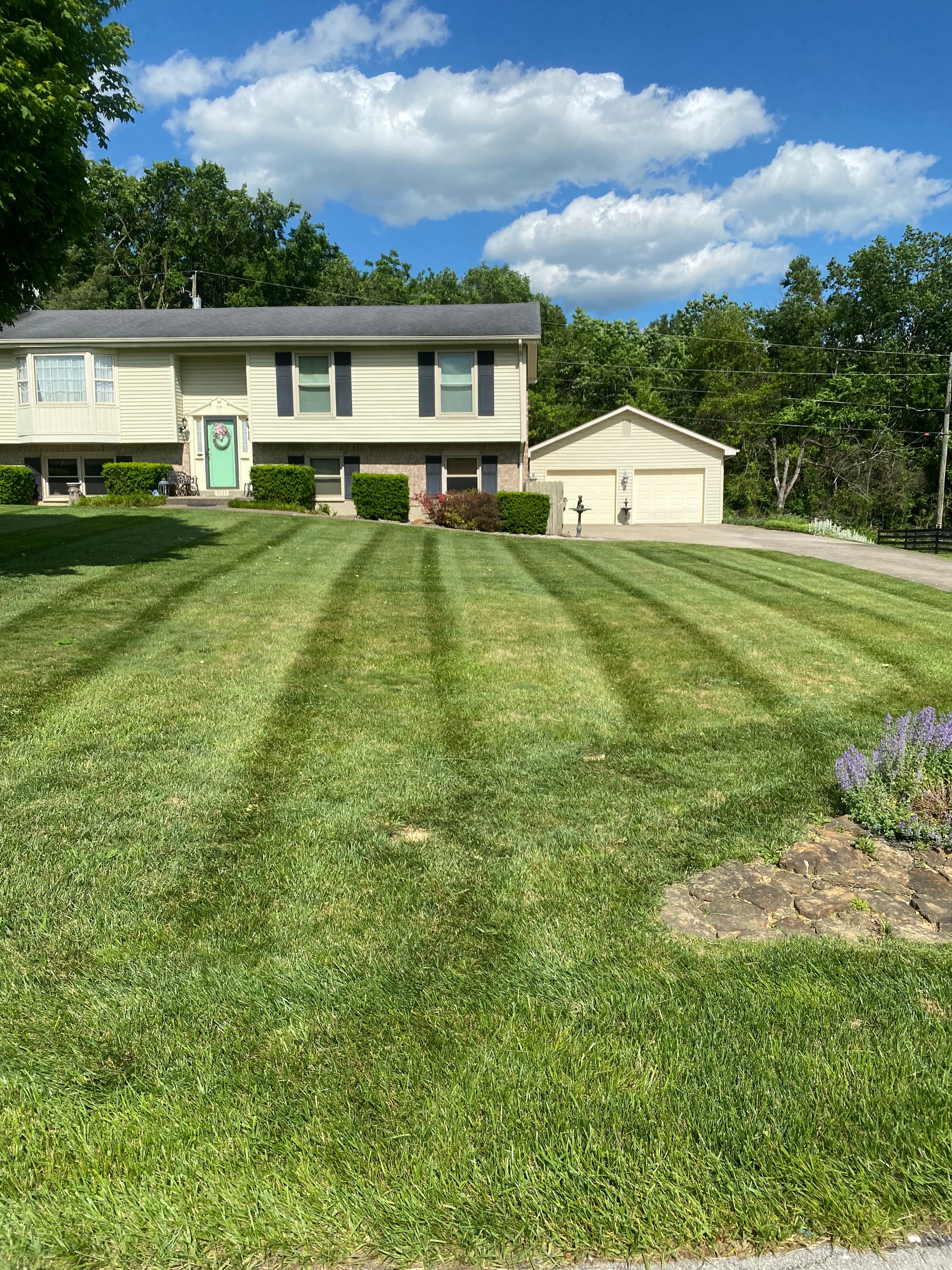 Avatar for SxS Lawn & Landscape Co.