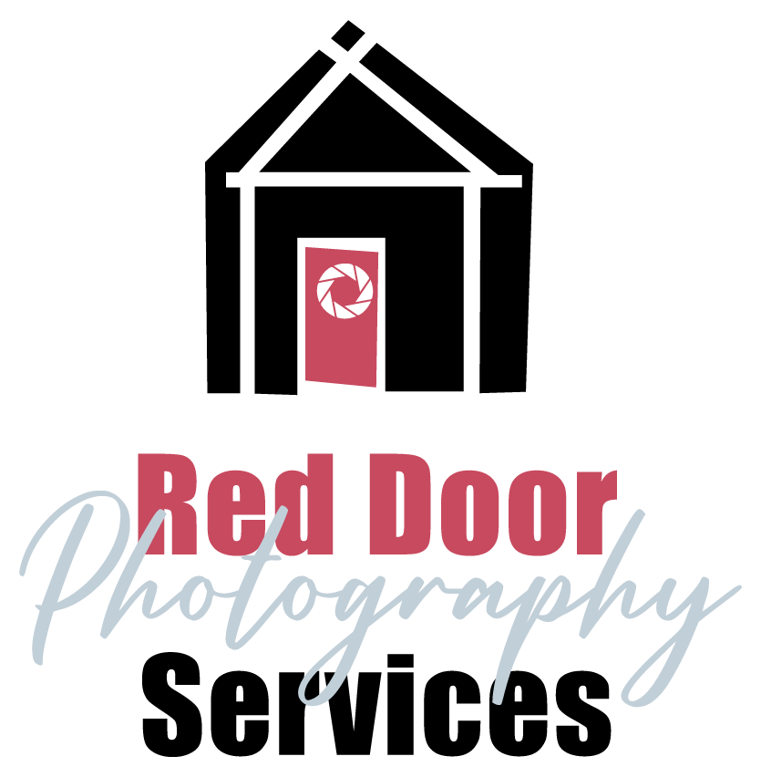 Red Door Photography Services logo