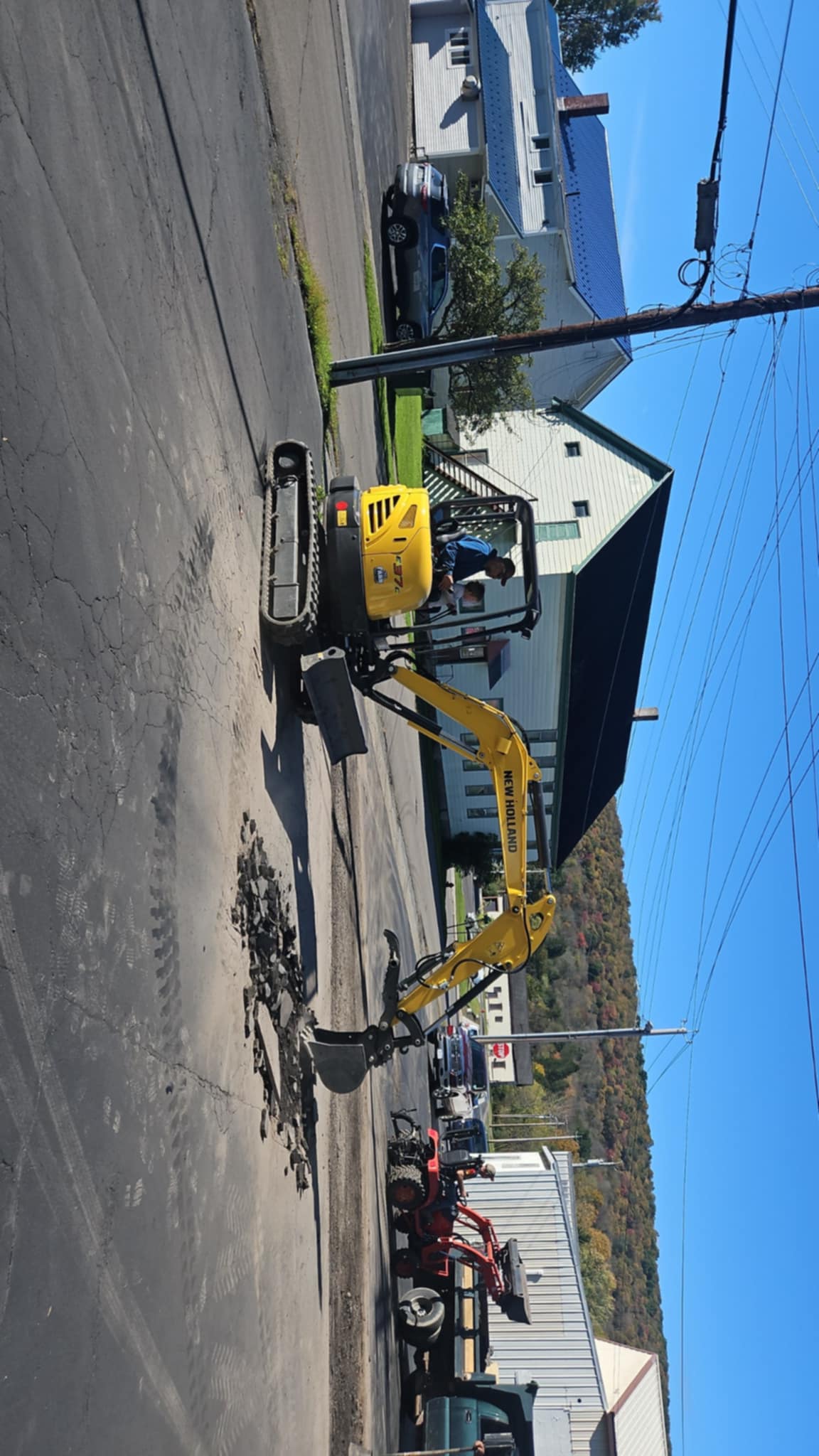 Renz blacktop sealing and excavations logo