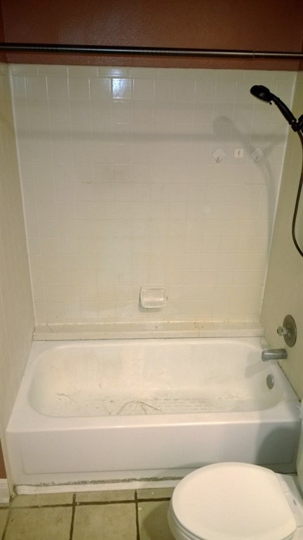 Tub and tile before