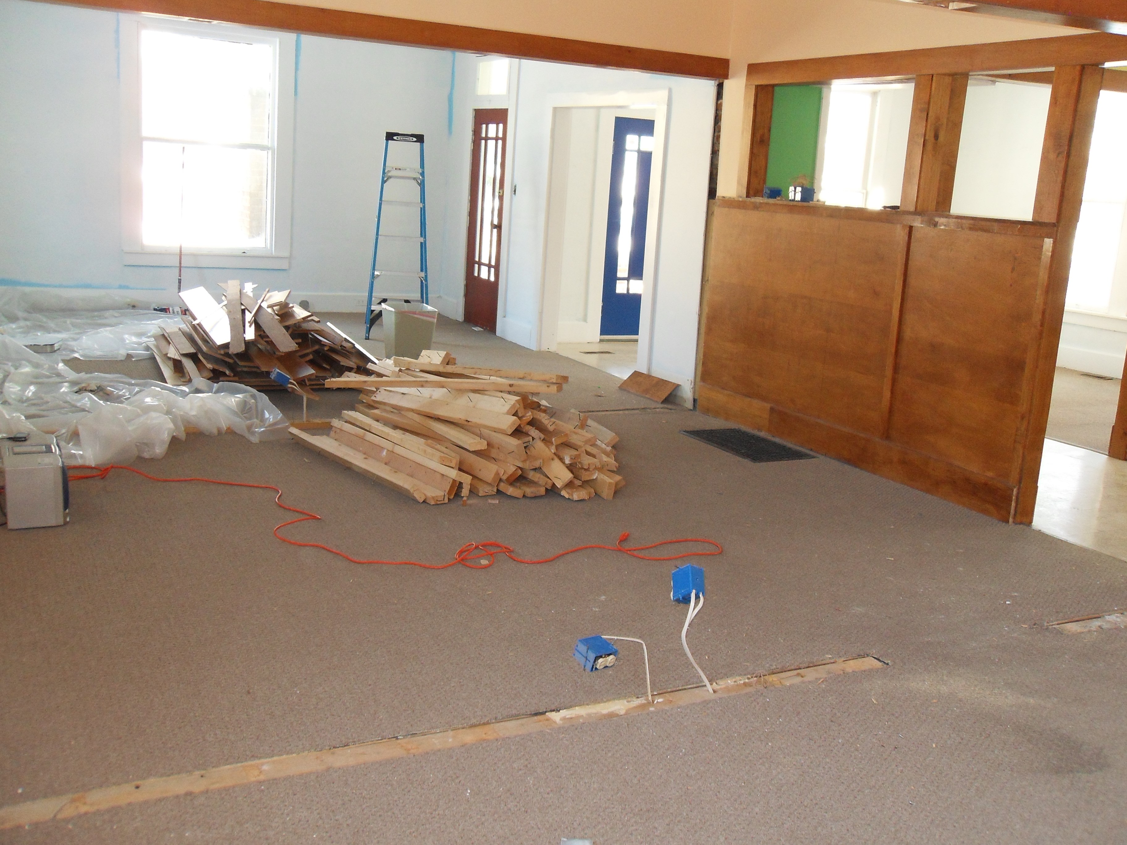 Helton Home Services logo