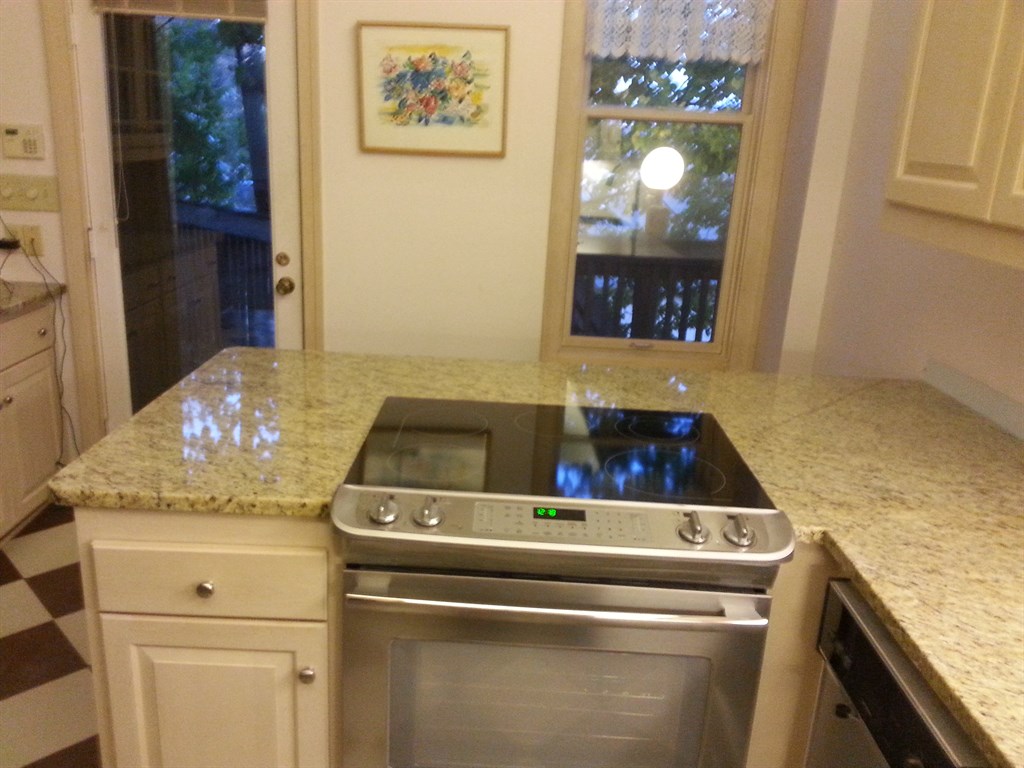 Giallo Ornamental