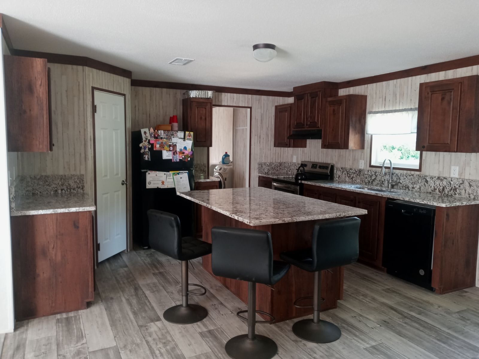 Avatar for ICS Cabinet and Stoneworks