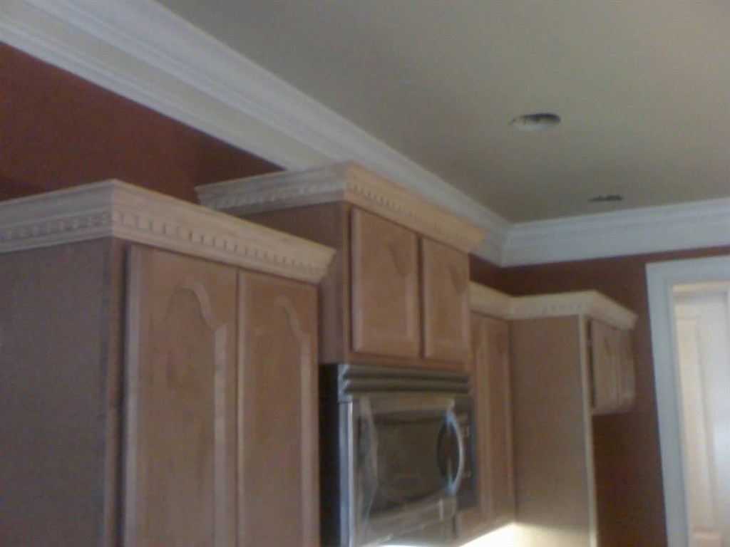 cabinets crown molding 