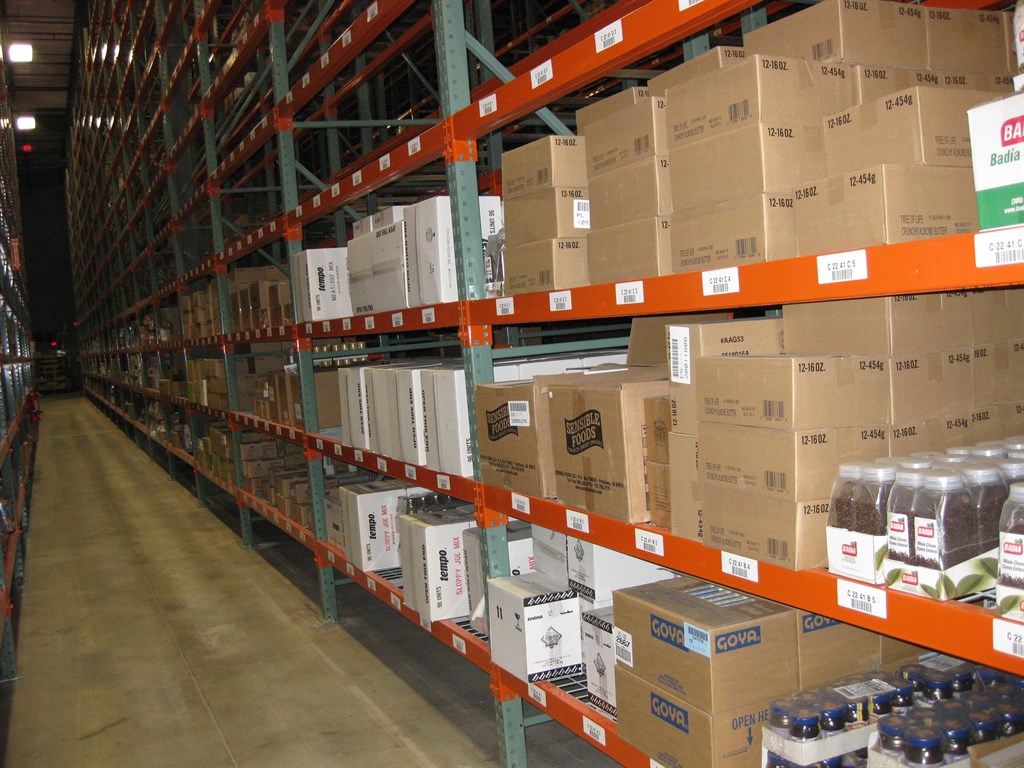 VNA Picking Aisle