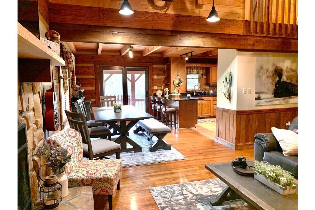 Avatar for Vacation Rental 360 Staging and Cleaning