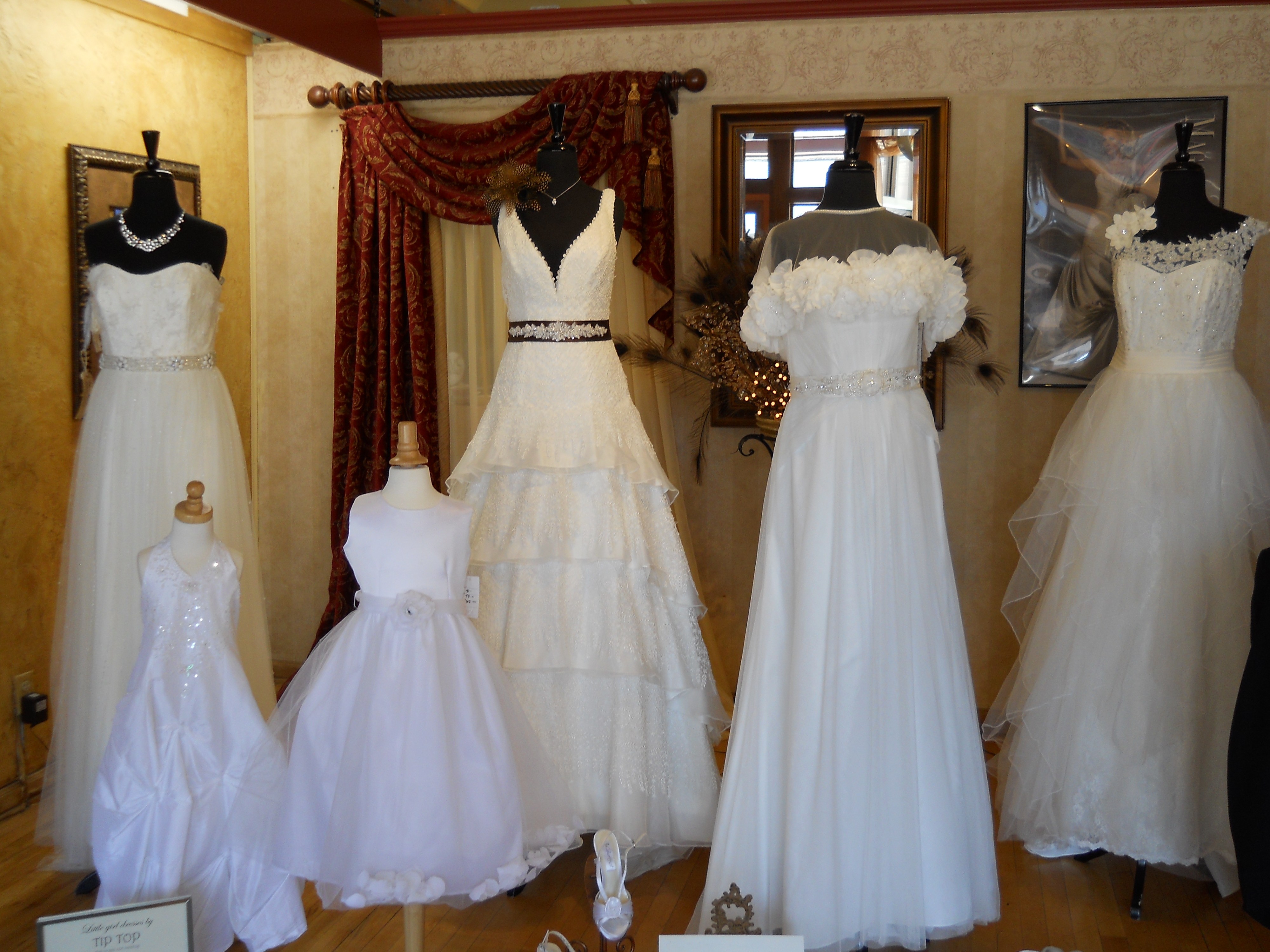 Logo for Mimi's Bridal