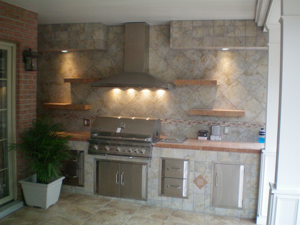 Outdoor Kitchen