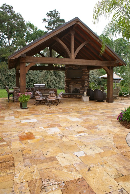 Outdoor Kitchen/Pavilion