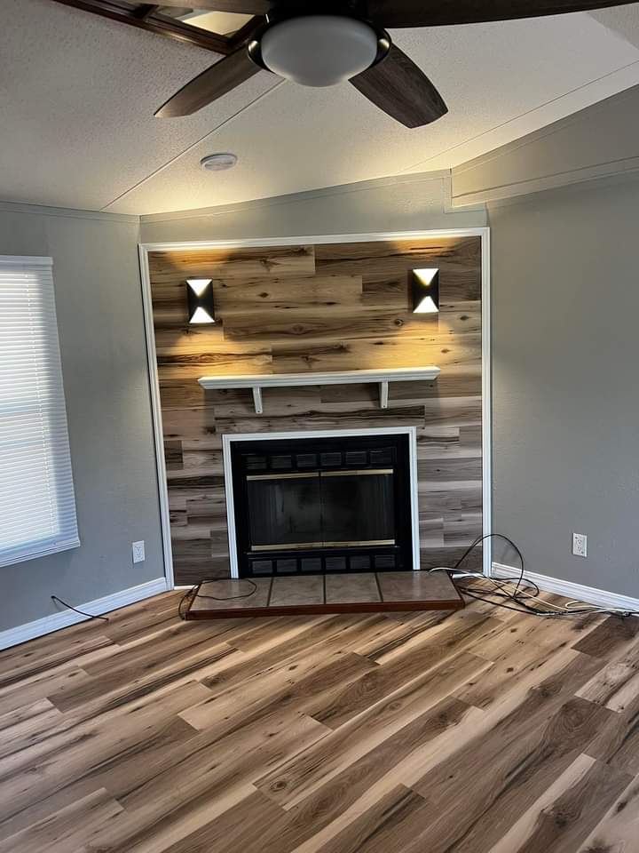 Triple J And S Construction LLC  logo