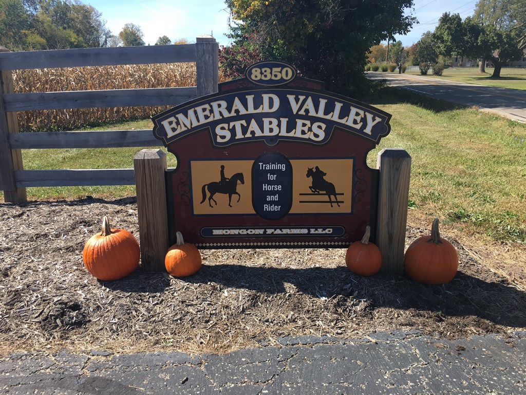 Welcome to Emerald Valley Stables