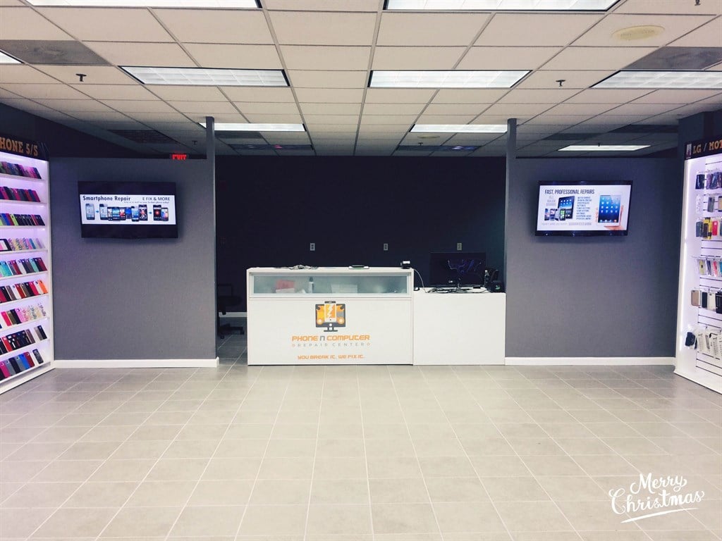 Phone N Computer Repair Center Front Desk
