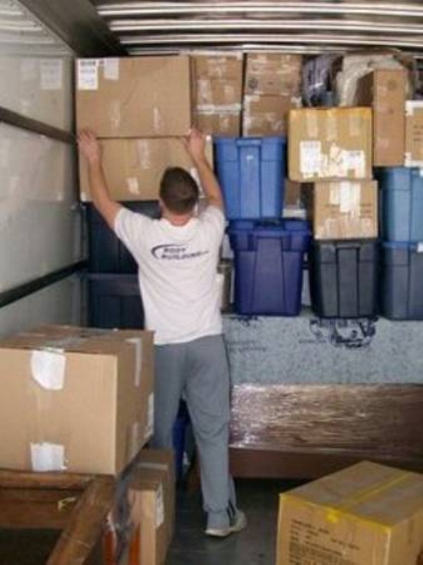 Miami Labor Movers logo