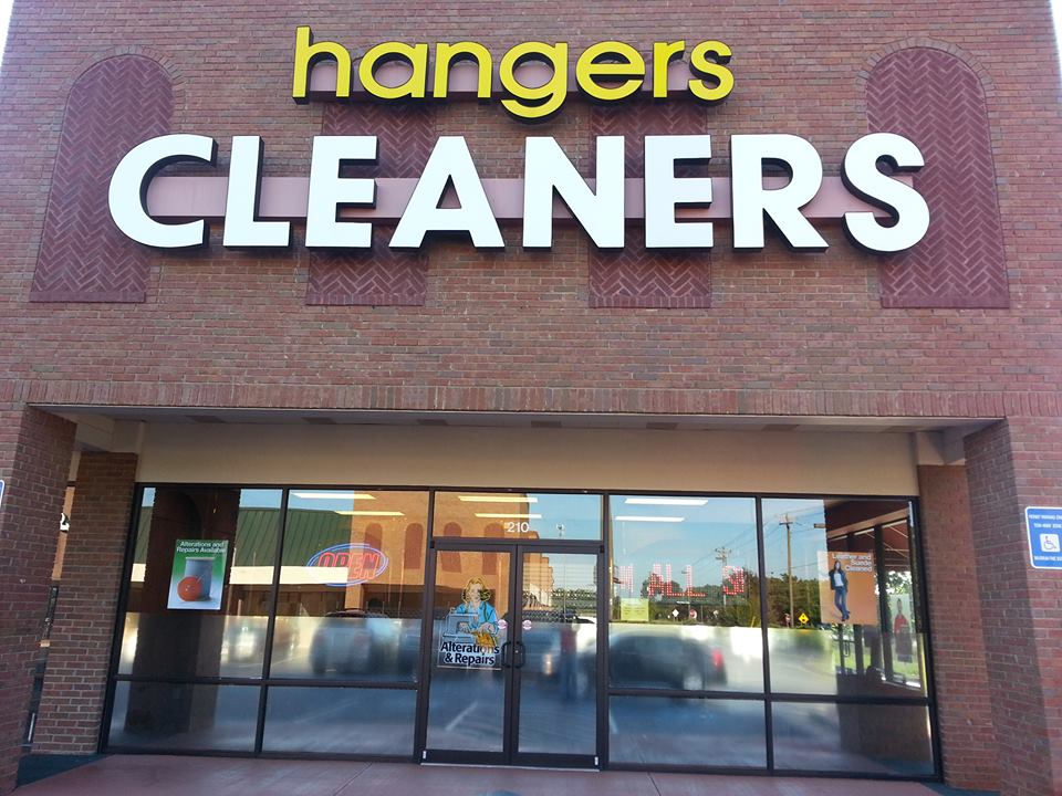 hangers cleaners logo