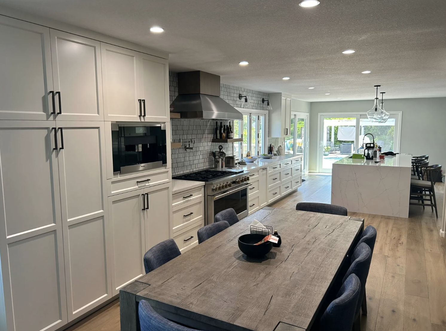 California's Custom Cabinetry & Construction logo