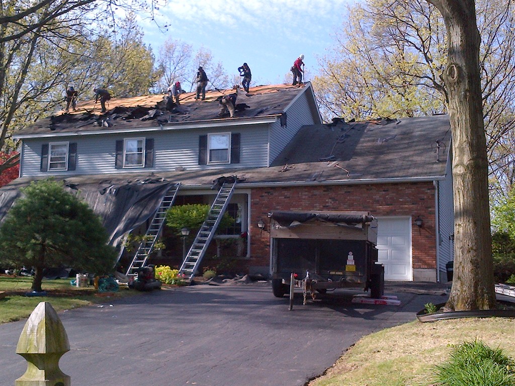 Old roof replaced with new 30-year Architectural Shingle