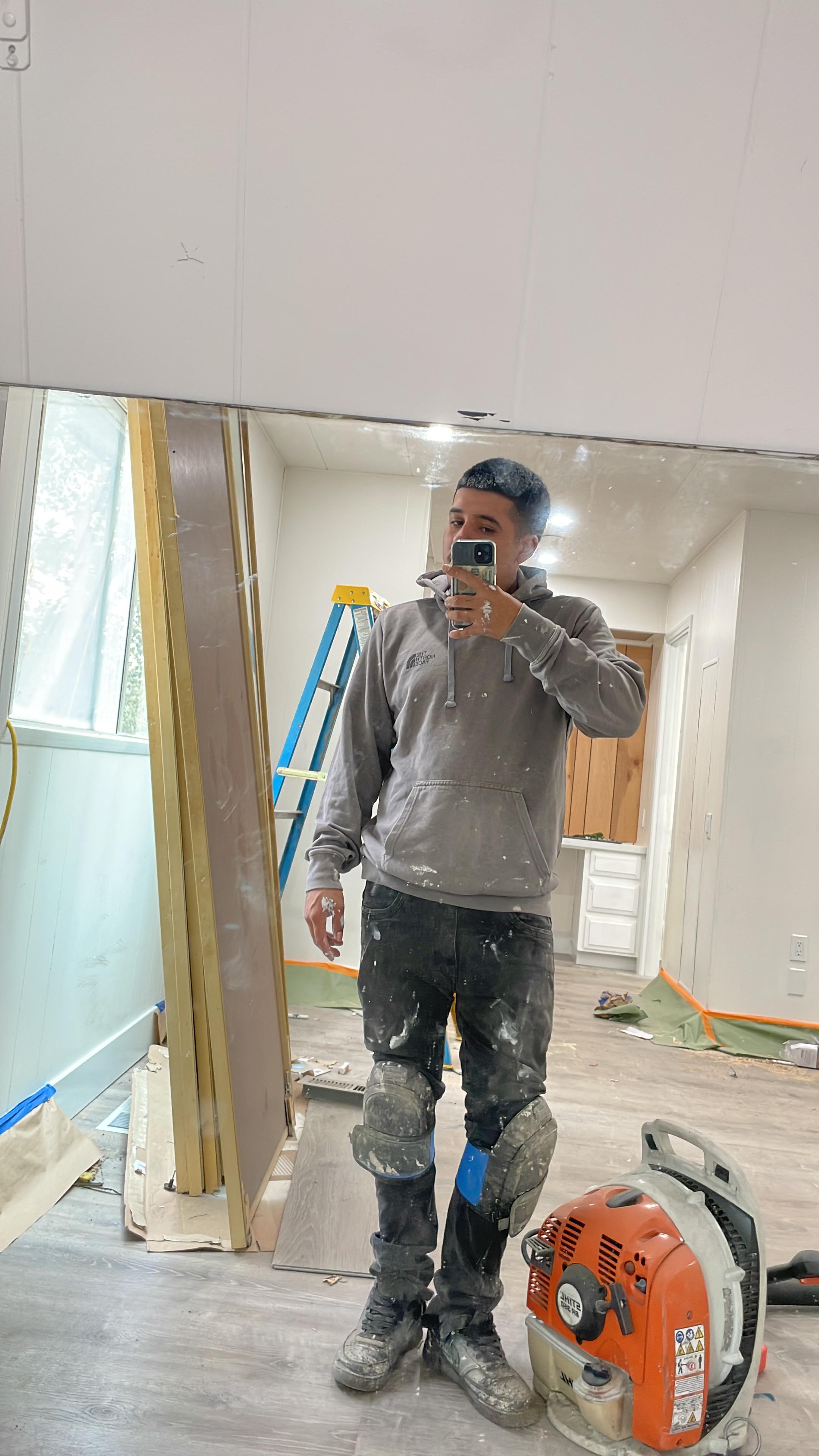 Avatar for J painting 