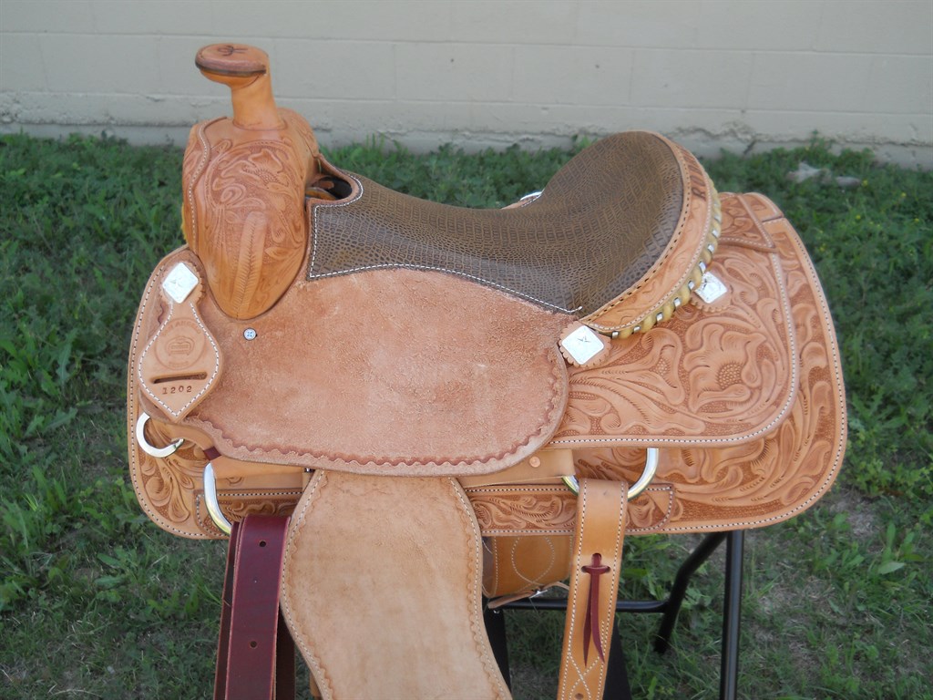 custom saddles