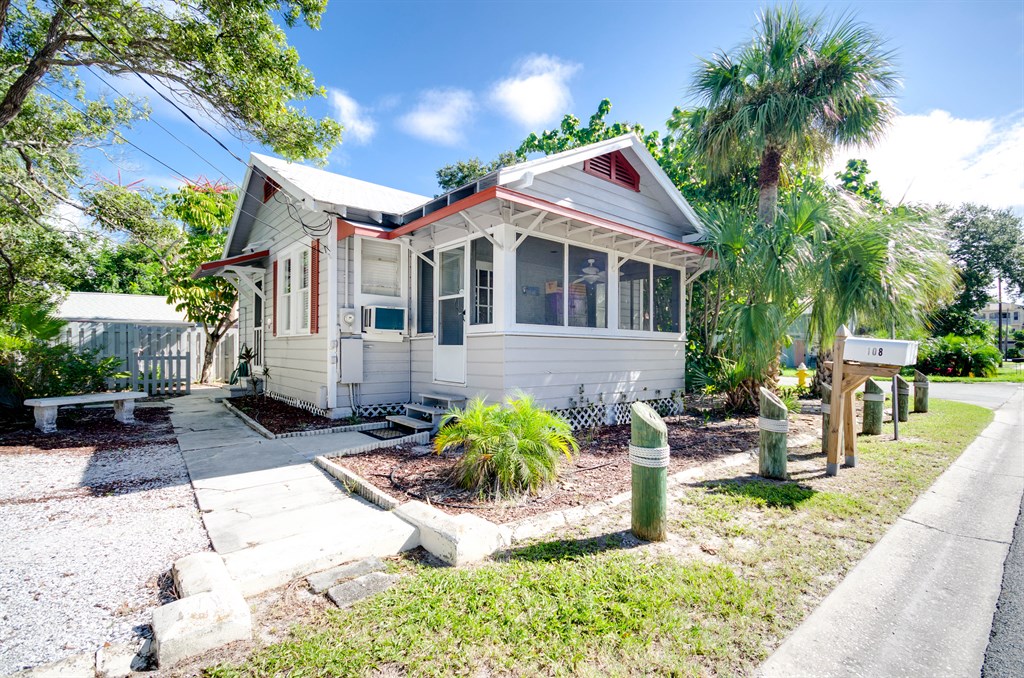 Beach Cottage Exterior